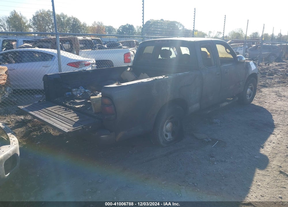 2003 TOYOTA TUNDRA SR5 V8 VIN: 5TBRT34123S427645