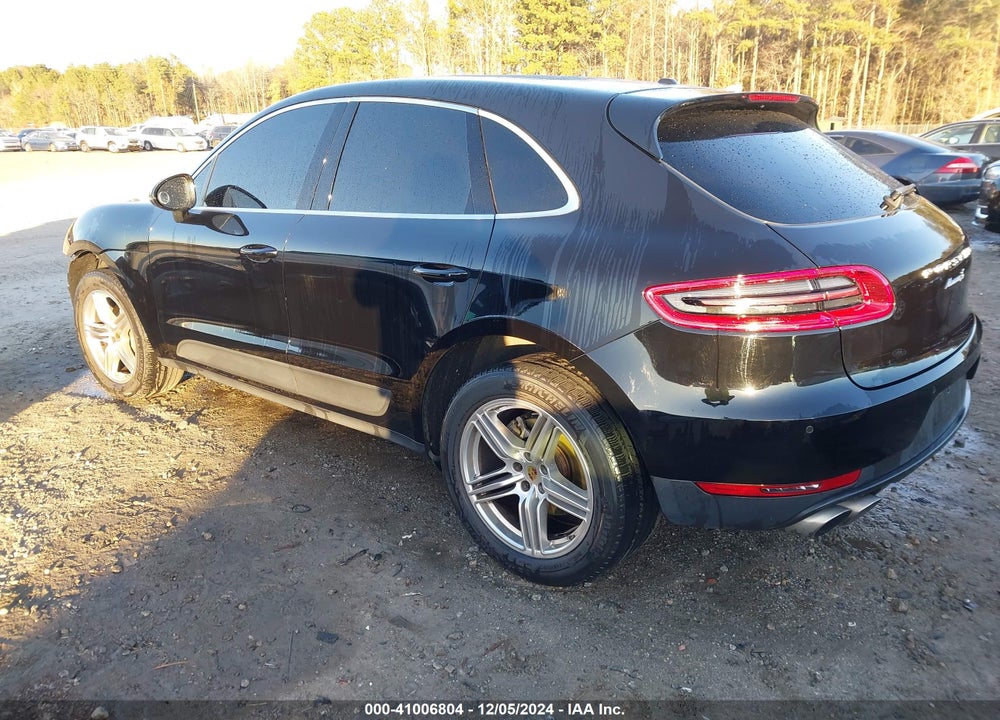 2017 PORSCHE MACAN S VIN: WP1AB2A53HLB12109