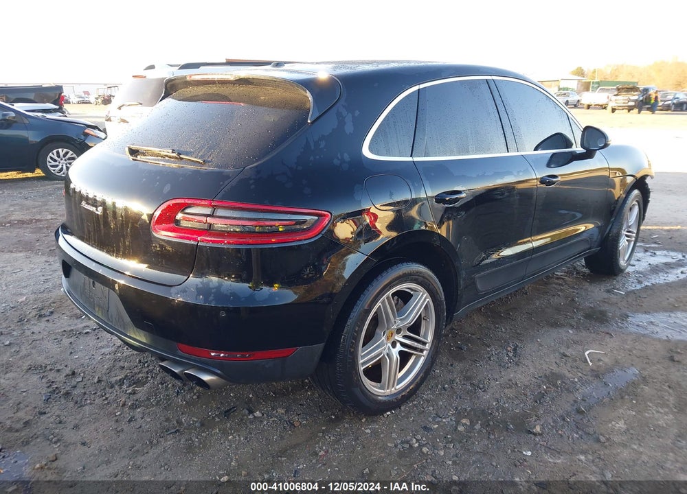 2017 PORSCHE MACAN S VIN: WP1AB2A53HLB12109