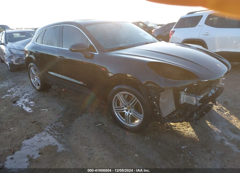 2017 PORSCHE MACAN S VIN: WP1AB2A53HLB12109