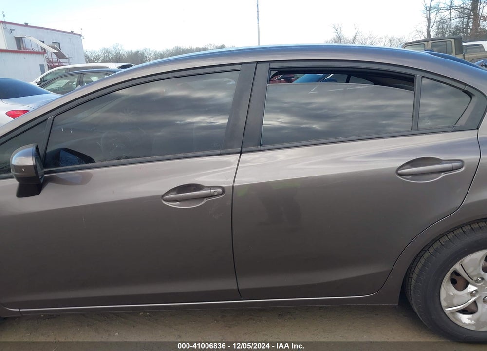 2014 HONDA CIVIC VIN: 2HGFB2F58EH559027