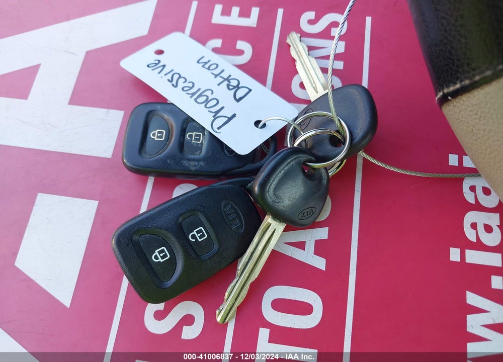 2010 KIA SOUL SPORT VIN: KNDJT2A24A7052652