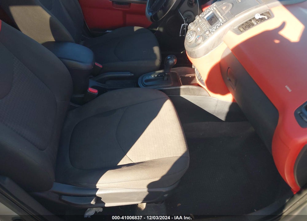 2010 KIA SOUL SPORT VIN: KNDJT2A24A7052652