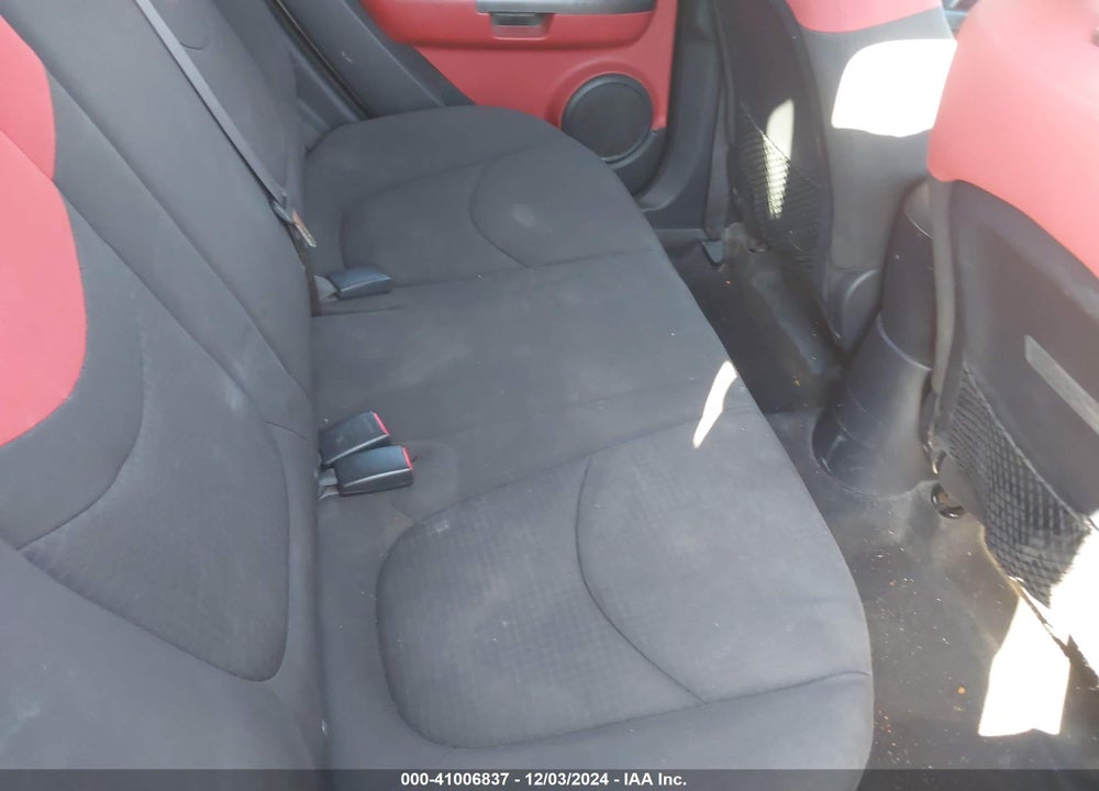 2010 KIA SOUL SPORT VIN: KNDJT2A24A7052652