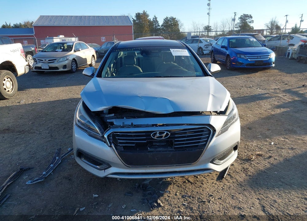 2017 HYUNDAI SONATA HYBRID VIN: KMHE34L11HA060251