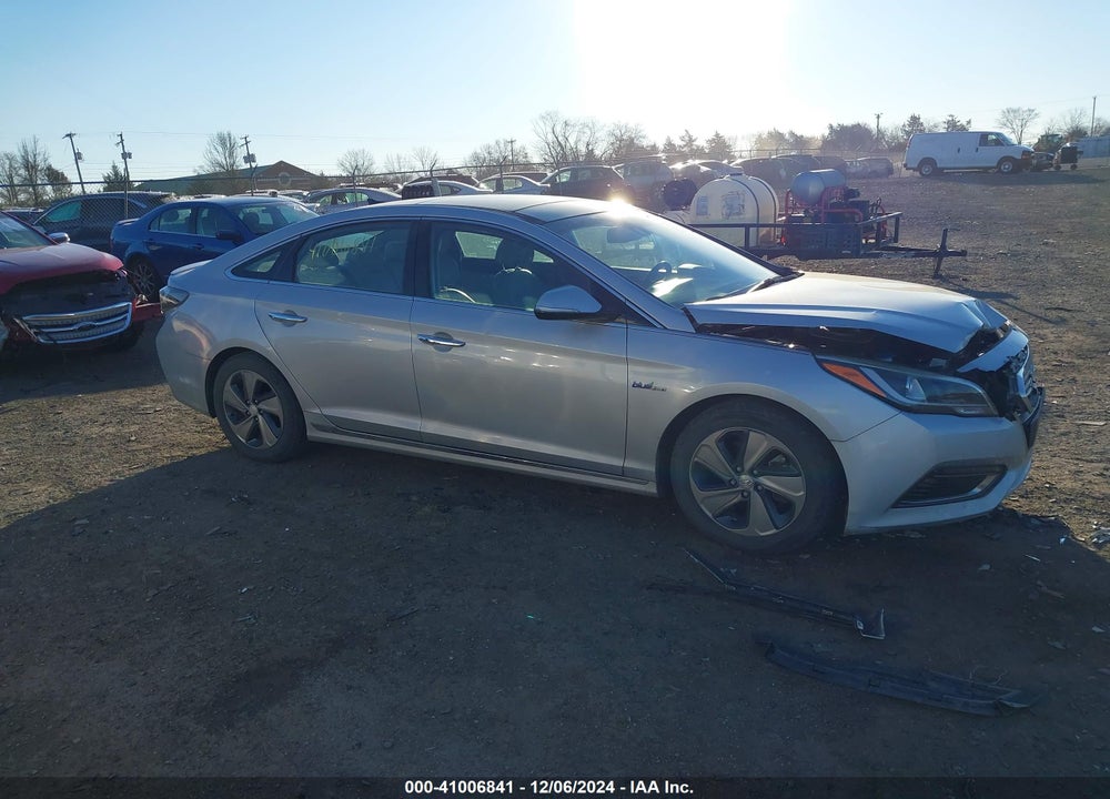 2017 HYUNDAI SONATA HYBRID VIN: KMHE34L11HA060251
