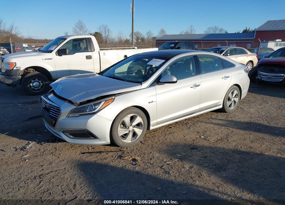 2017 HYUNDAI SONATA HYBRID VIN: KMHE34L11HA060251