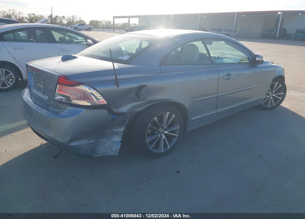 2011 VOLVO C70 T5 VIN: YV1672MC1BJ114666