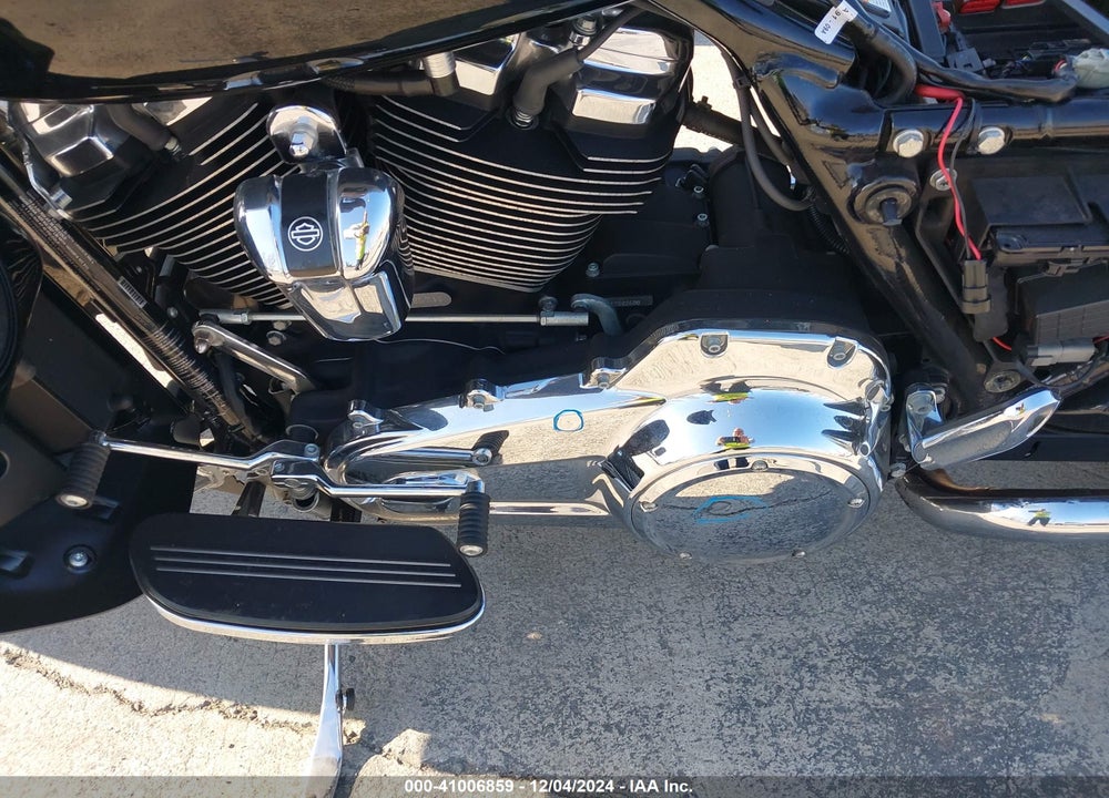 2017 HARLEY-DAVIDSON FLHX STREET GLIDE VIN: 1HD1KBC36HB638574