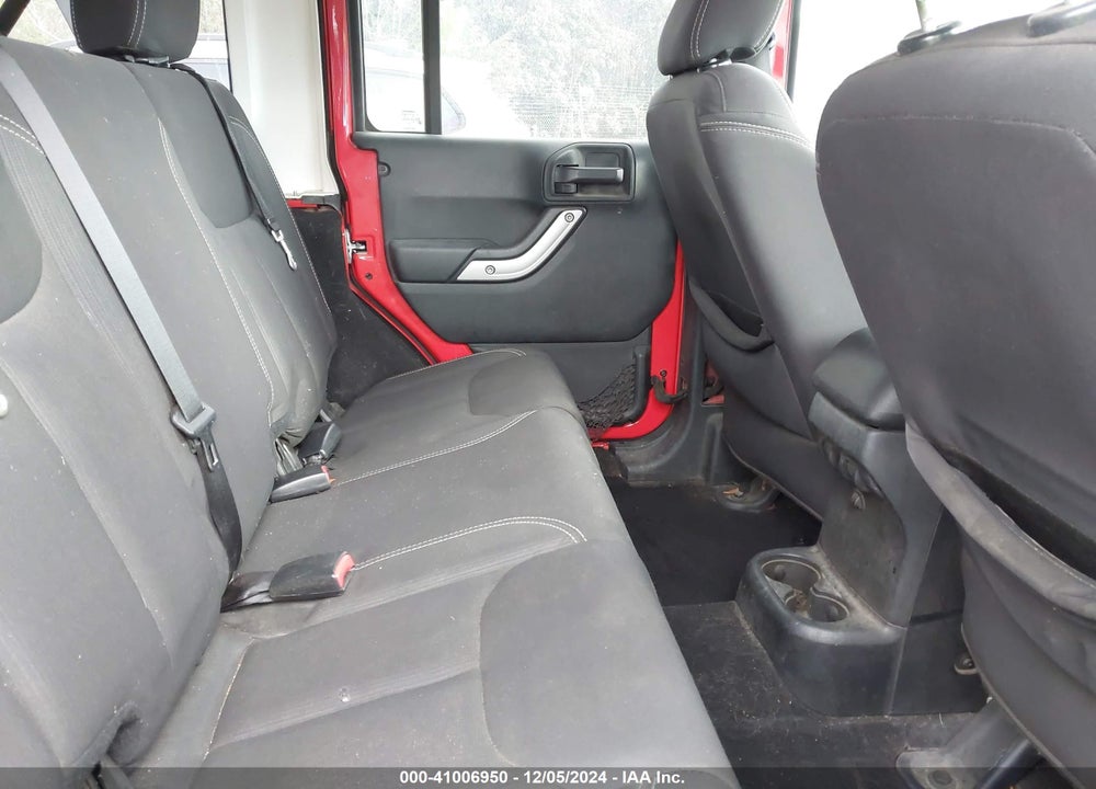 2018 JEEP WRANGLER JK UNLIMITED SAHARA 4X4 VIN: 1C4BJWEG2JL936605