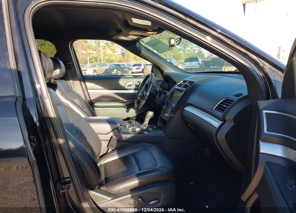 2017 FORD EXPLORER XLT VIN: 1FM5K8D82HGC80047
