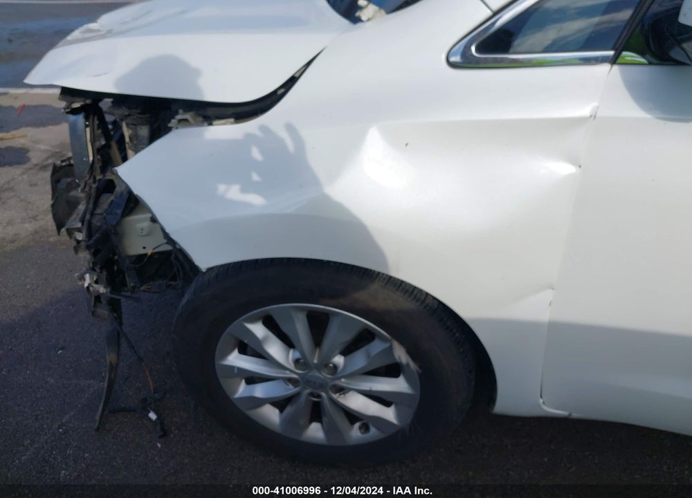 2018 KIA SEDONA EX VIN: KNDMC5C11J6395184