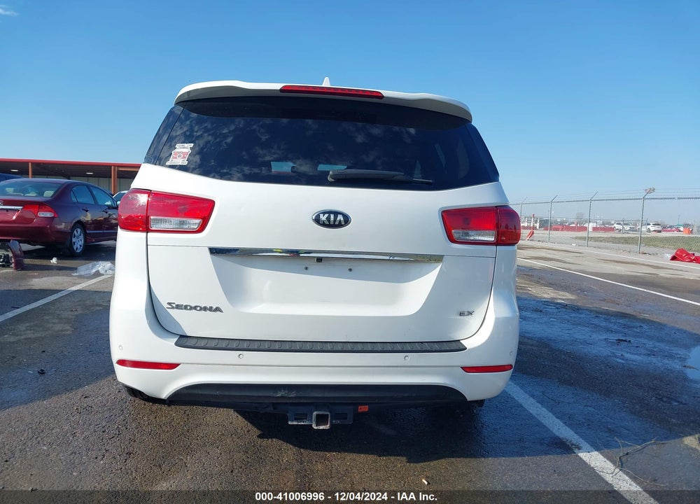 2018 KIA SEDONA EX VIN: KNDMC5C11J6395184