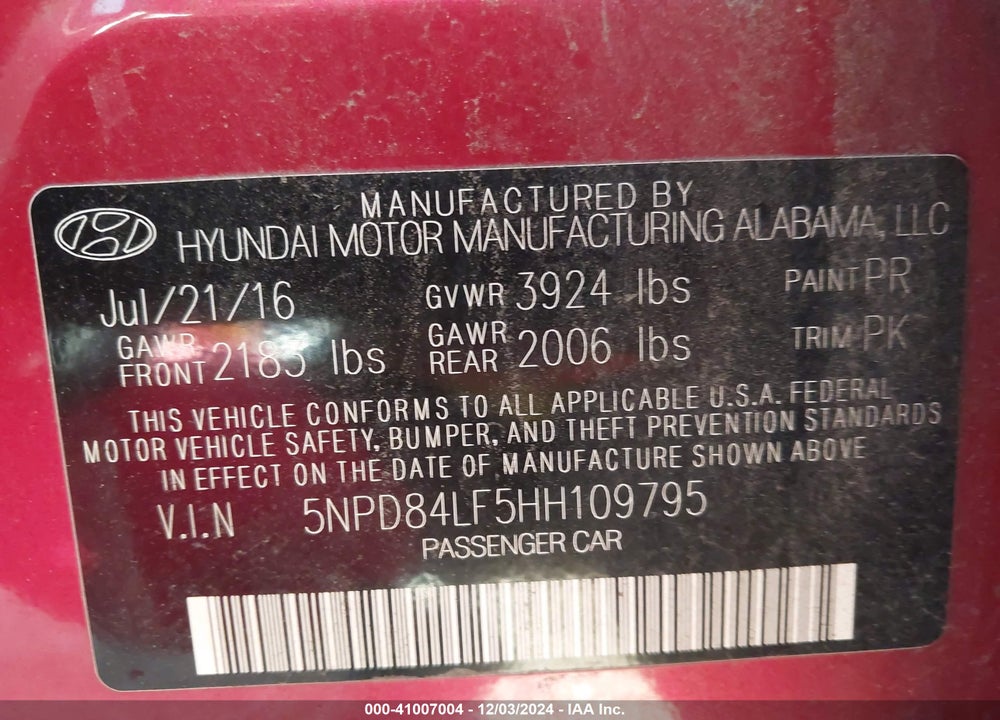 2017 HYUNDAI ELANTRA VIN: 5NPD84LF5HH109795