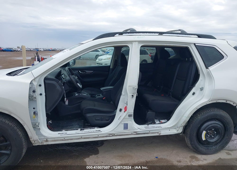 2017 NISSAN ROGUE SV VIN: 5N1AT2MV7HC803567