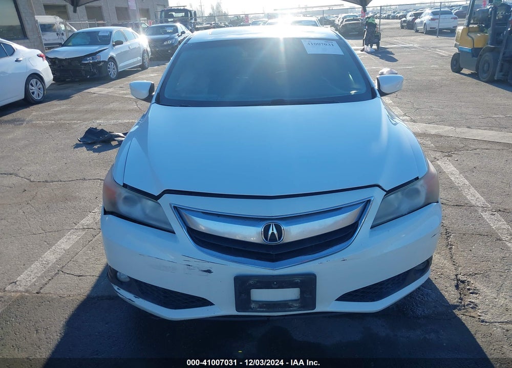 2013 ACURA ILX 2.0L VIN: 19VDE1F76DE010227