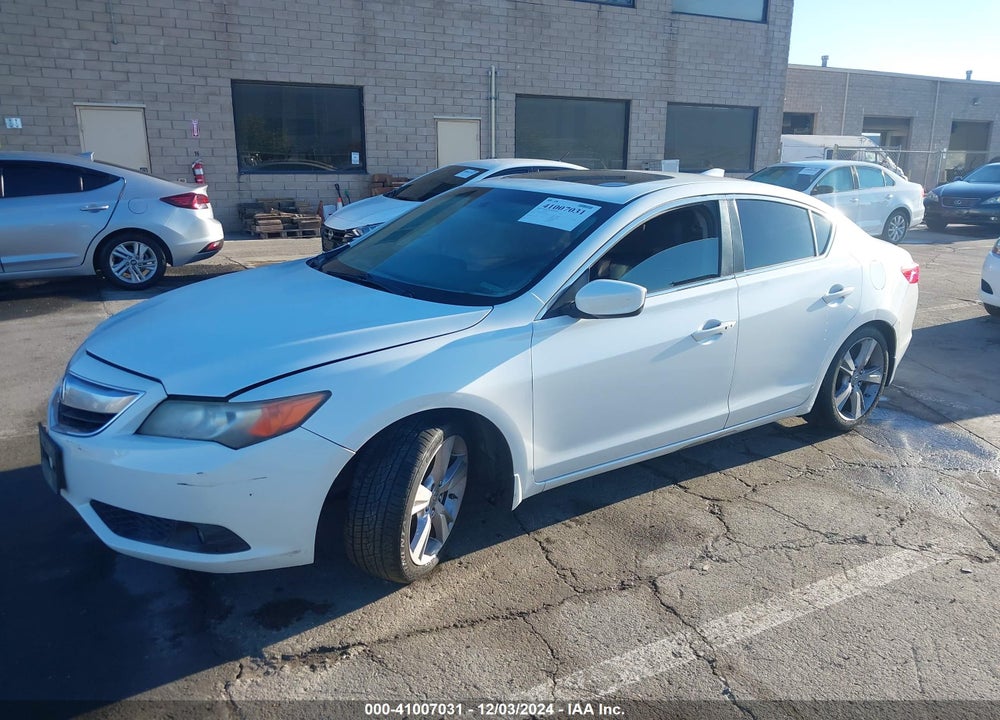 2013 ACURA ILX 2.0L VIN: 19VDE1F76DE010227