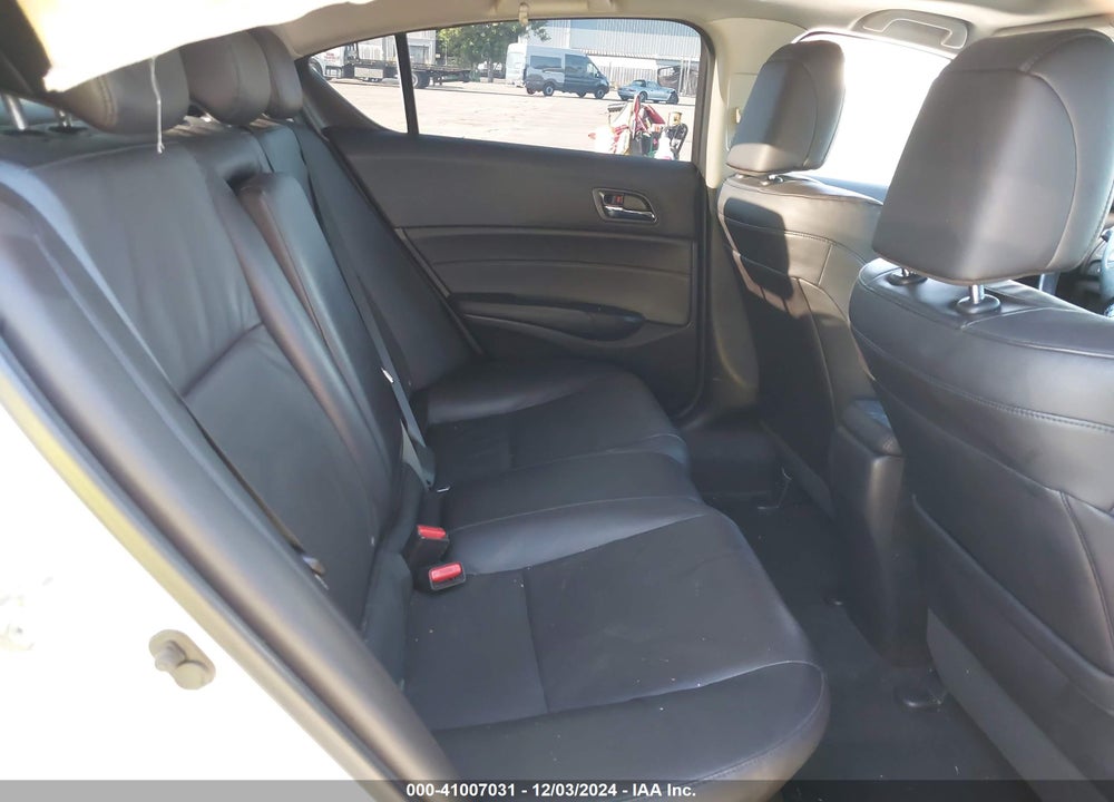 2013 ACURA ILX 2.0L VIN: 19VDE1F76DE010227