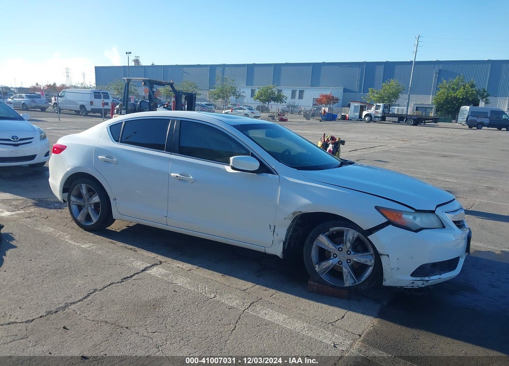 2013 ACURA ILX 2.0L VIN: 19VDE1F76DE010227