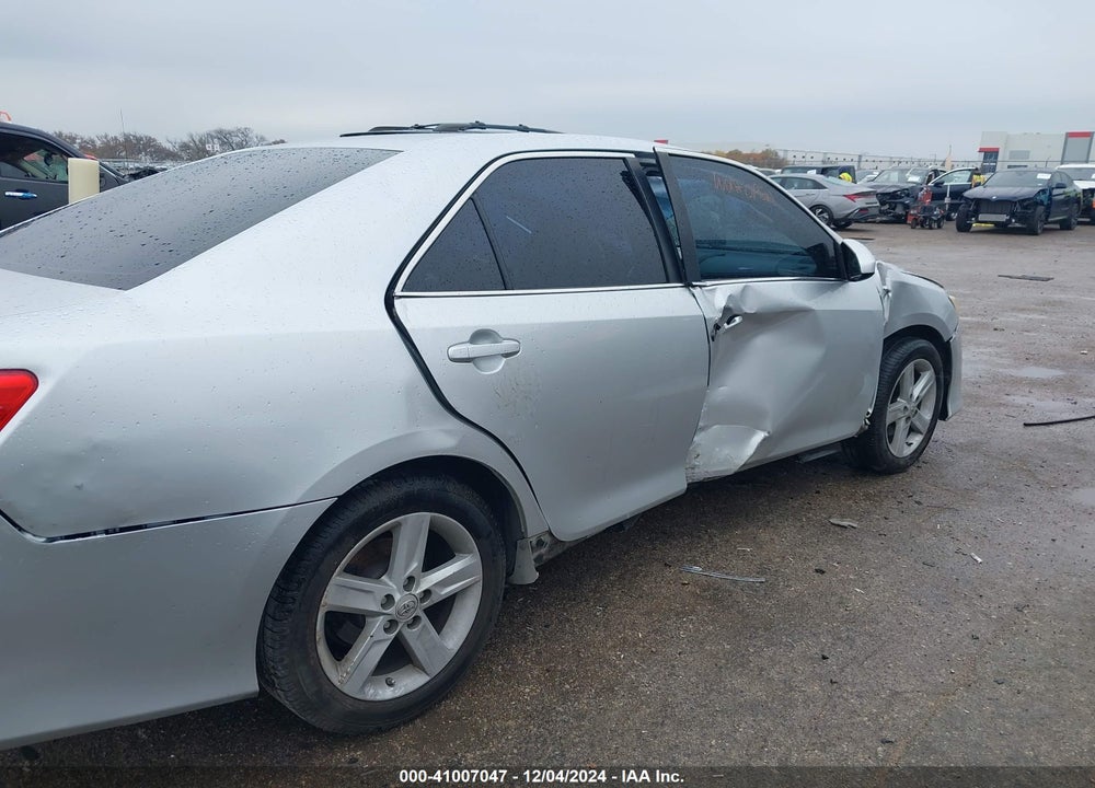 2012 TOYOTA CAMRY SE VIN: 4T1BF1FK7CU084963