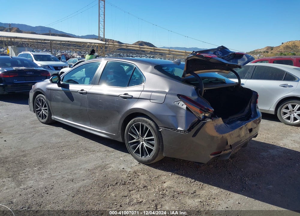 2021 TOYOTA CAMRY SE VIN: 4T1T11AK8MU580057
