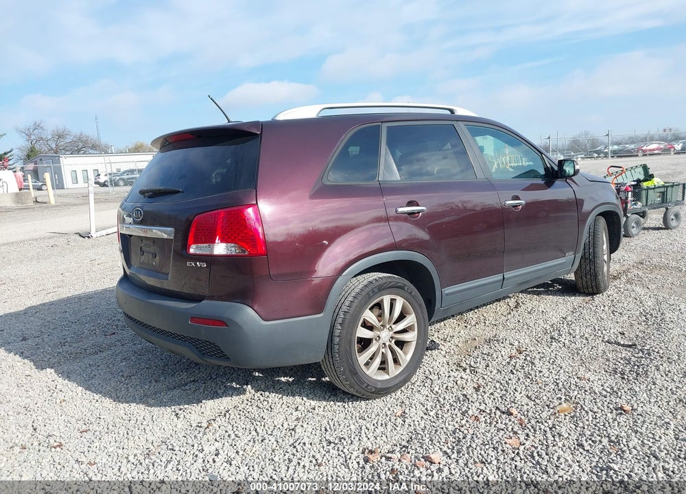 2011 KIA SORENTO EX V6 VIN: 5XYKUDA26BG043386