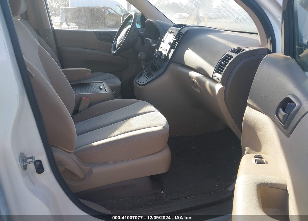 2014 KIA SEDONA LX VIN: KNDMG4C77E6554802