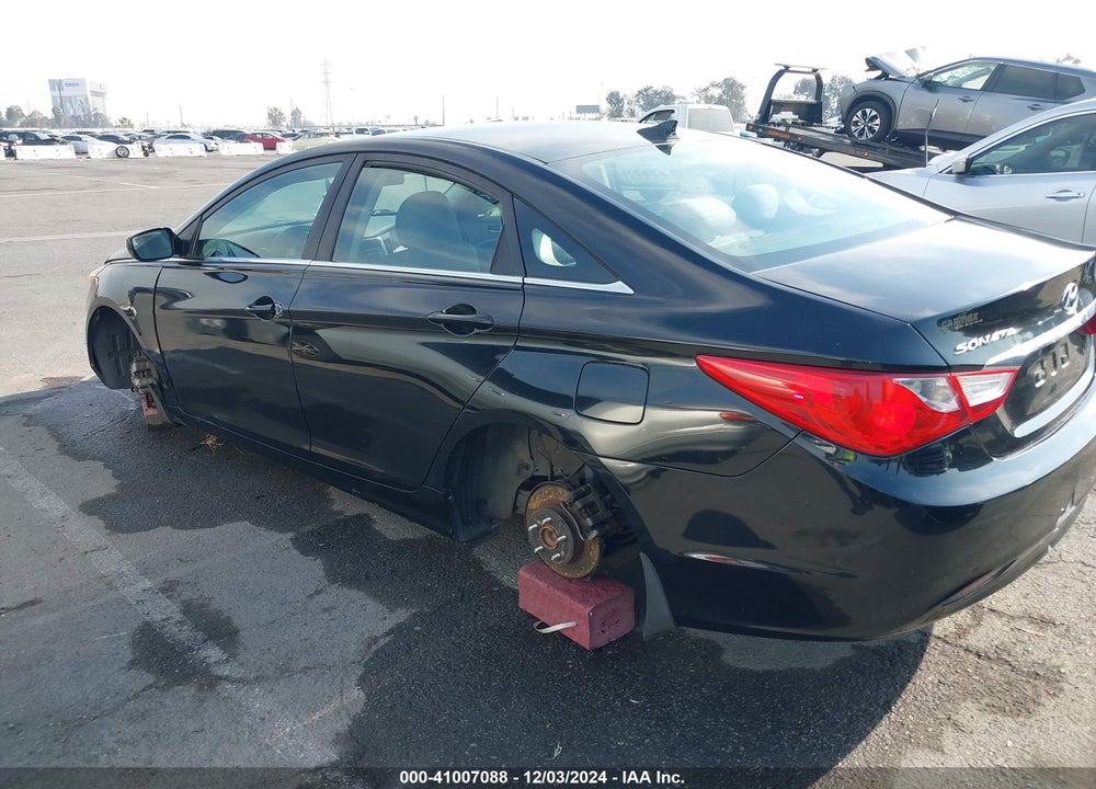 2013 HYUNDAI SONATA VIN: 5NPEB4AC8DH624086