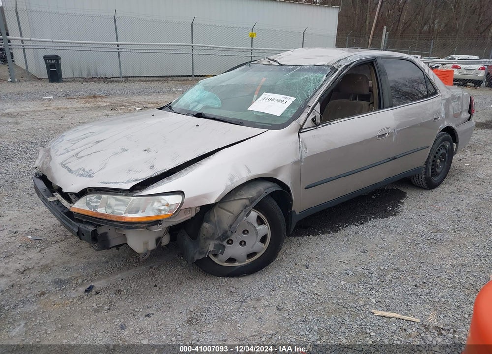 1999 HONDA ACCORD LX VIN: 1HGCG564XXA130633
