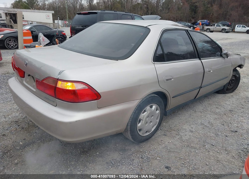 1999 HONDA ACCORD LX VIN: 1HGCG564XXA130633