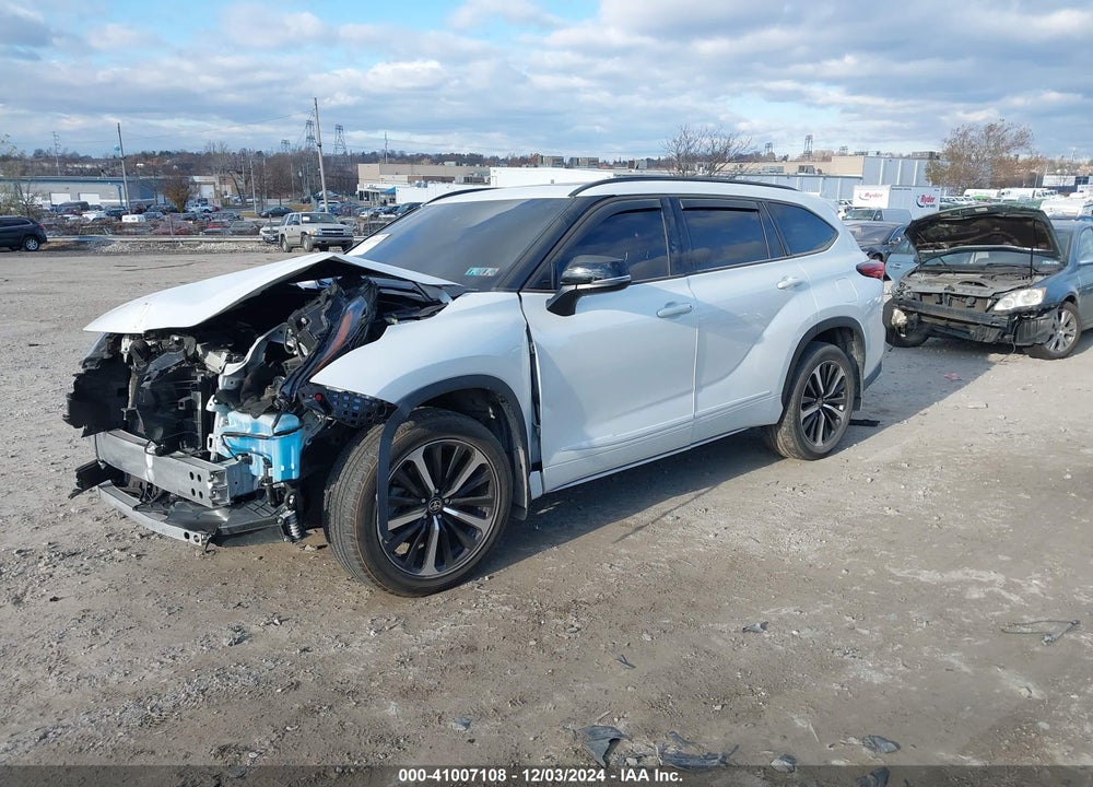 2022 TOYOTA HIGHLANDER XSE VIN: 5TDLZRBH3NS191346