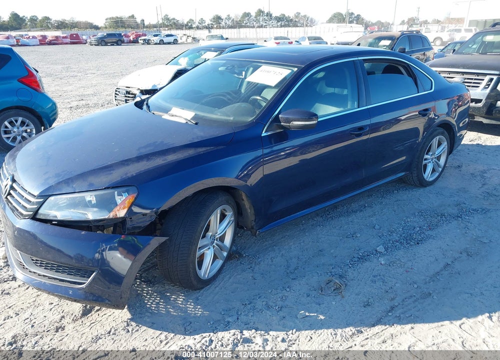 2014 VOLKSWAGEN PASSAT 2.0L TDI SE VIN: 1VWBN7A31EC044197