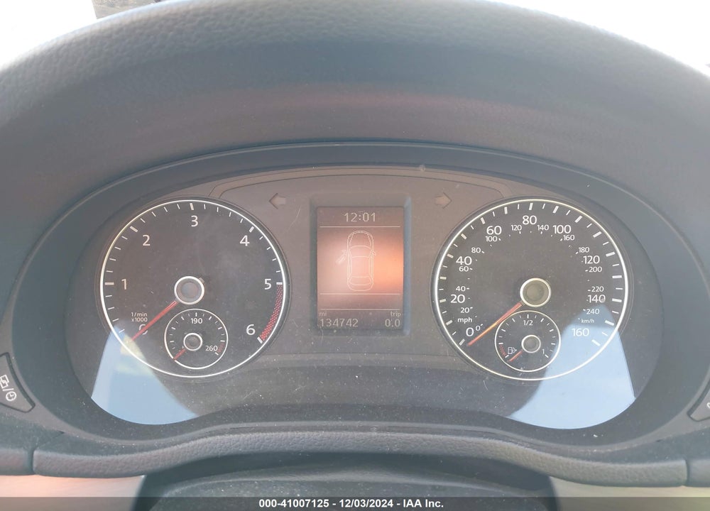 2014 VOLKSWAGEN PASSAT 2.0L TDI SE VIN: 1VWBN7A31EC044197