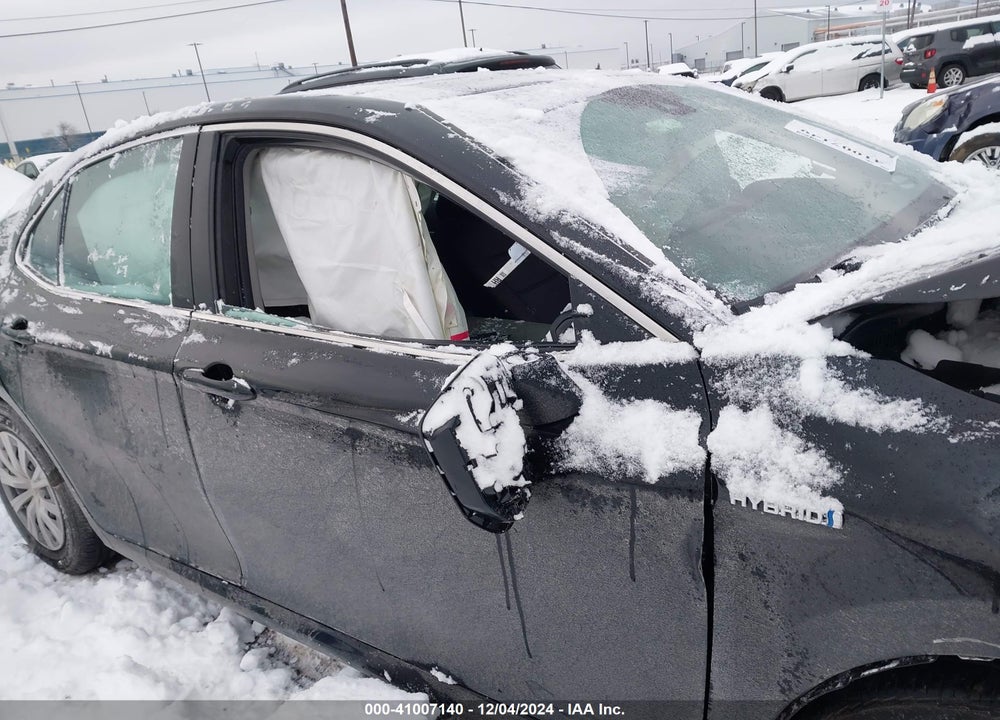 2021 TOYOTA CAMRY LE HYBRID VIN: 4T1C31AK5MU563243