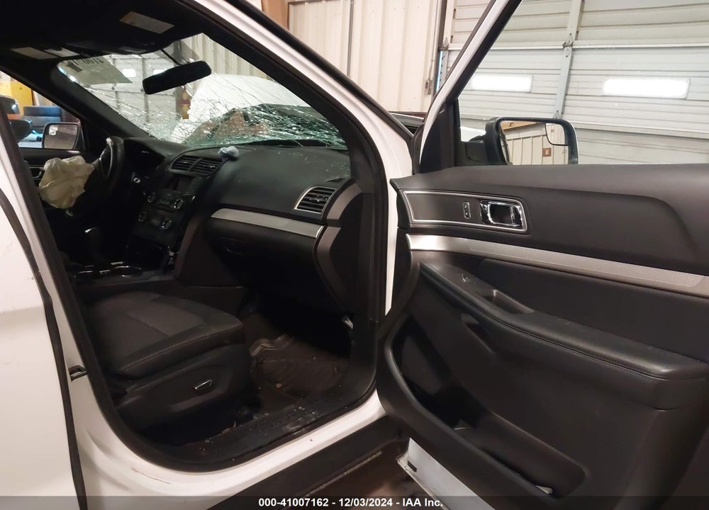 2017 FORD EXPLORER XLT VIN: 1FM5K7D81HGD51815
