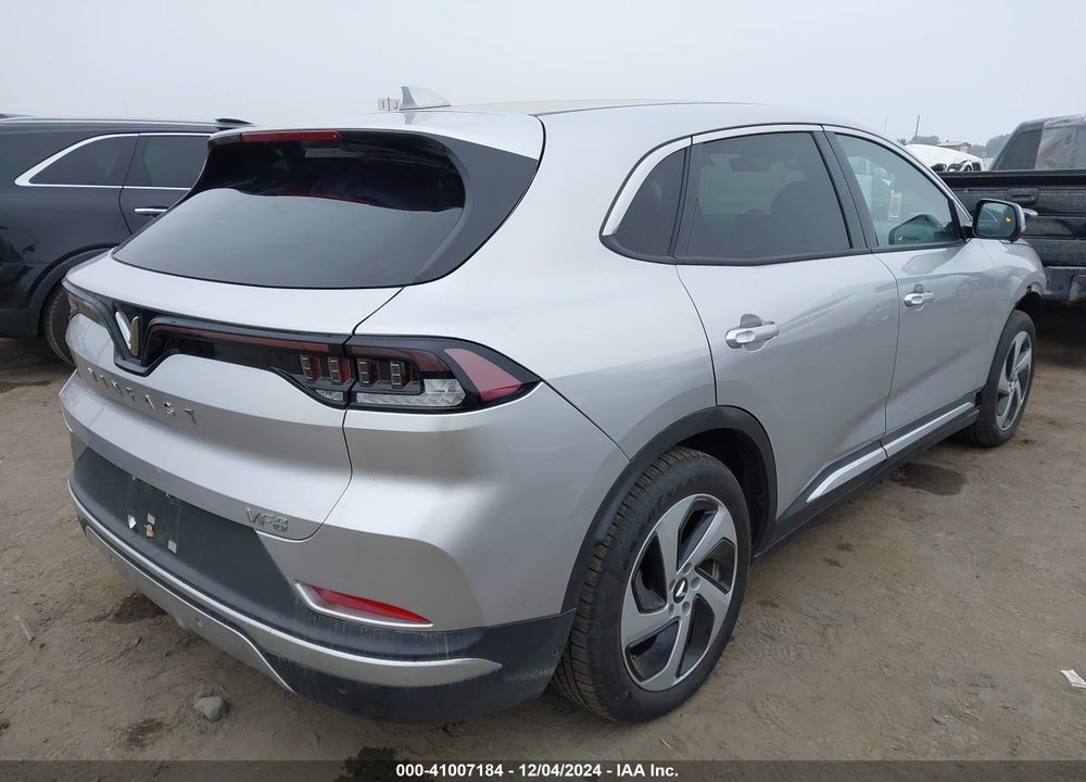 2023 VINFAST VF 8 ECO VIN: RLLV1AEB4PH003343