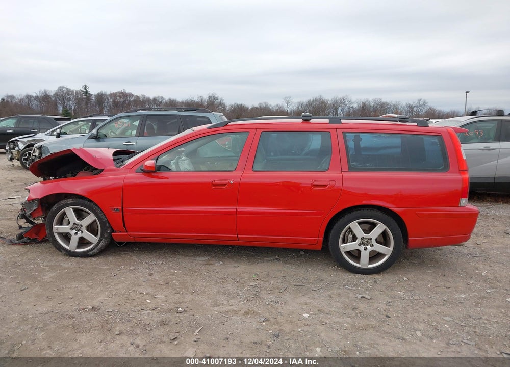 2005 VOLVO V70 R VIN: YV1SJ527952489789