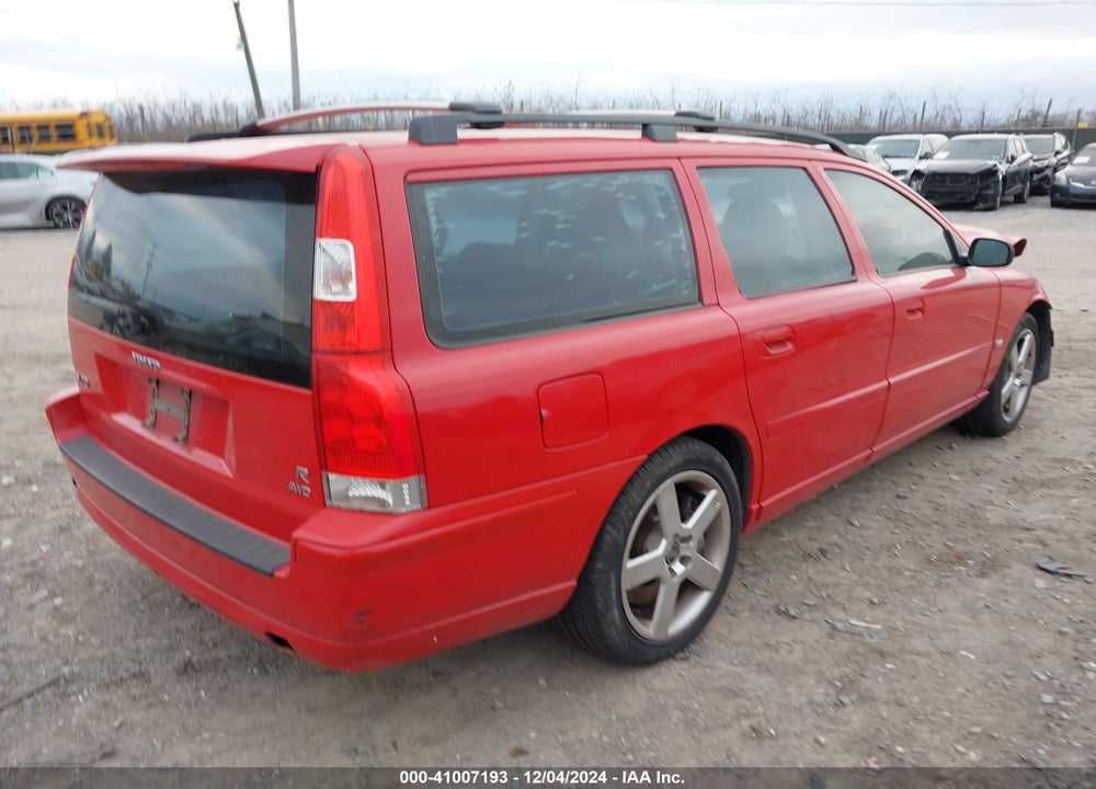 2005 VOLVO V70 R VIN: YV1SJ527952489789