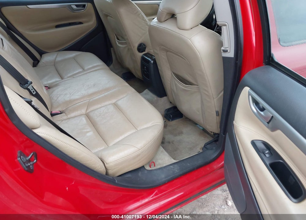 2005 VOLVO V70 R VIN: YV1SJ527952489789