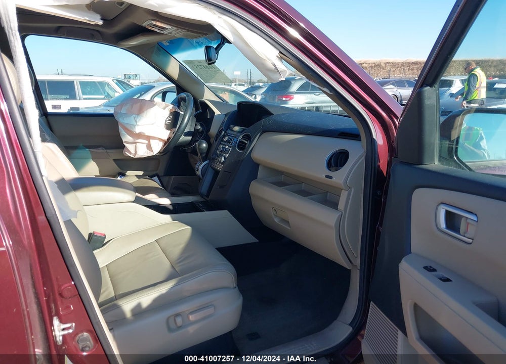 2014 HONDA PILOT EX-L VIN: 5FNYF3H55EB019171