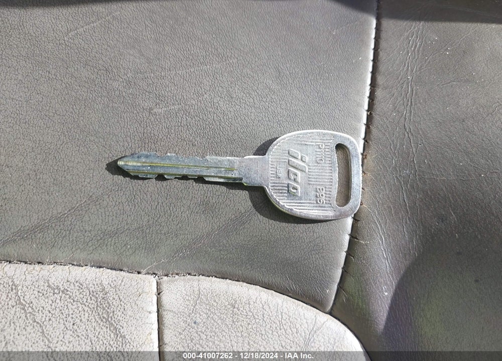 2004 GMC ENVOY XL SLT VIN: 1GKES16S246117729
