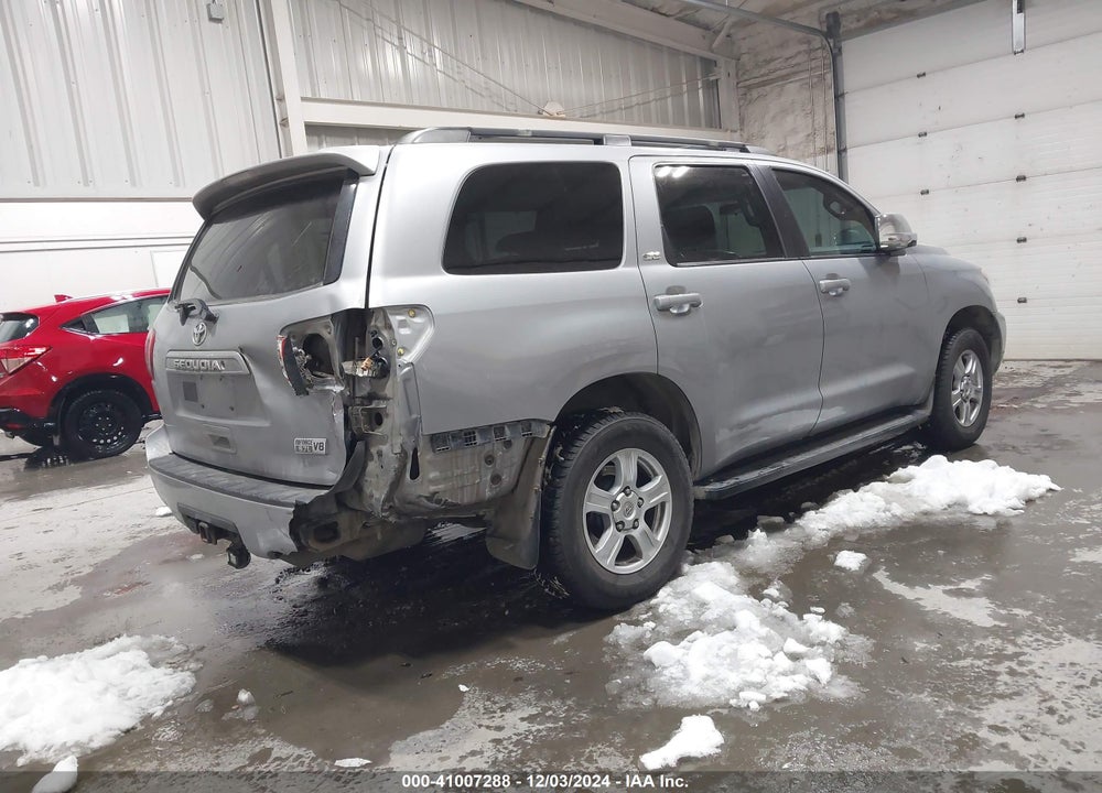 2013 TOYOTA SEQUOIA SR5 5.7L V8 VIN: 5TDBY5G12DS086198