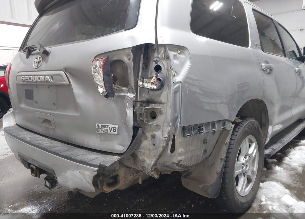 2013 TOYOTA SEQUOIA SR5 5.7L V8 VIN: 5TDBY5G12DS086198
