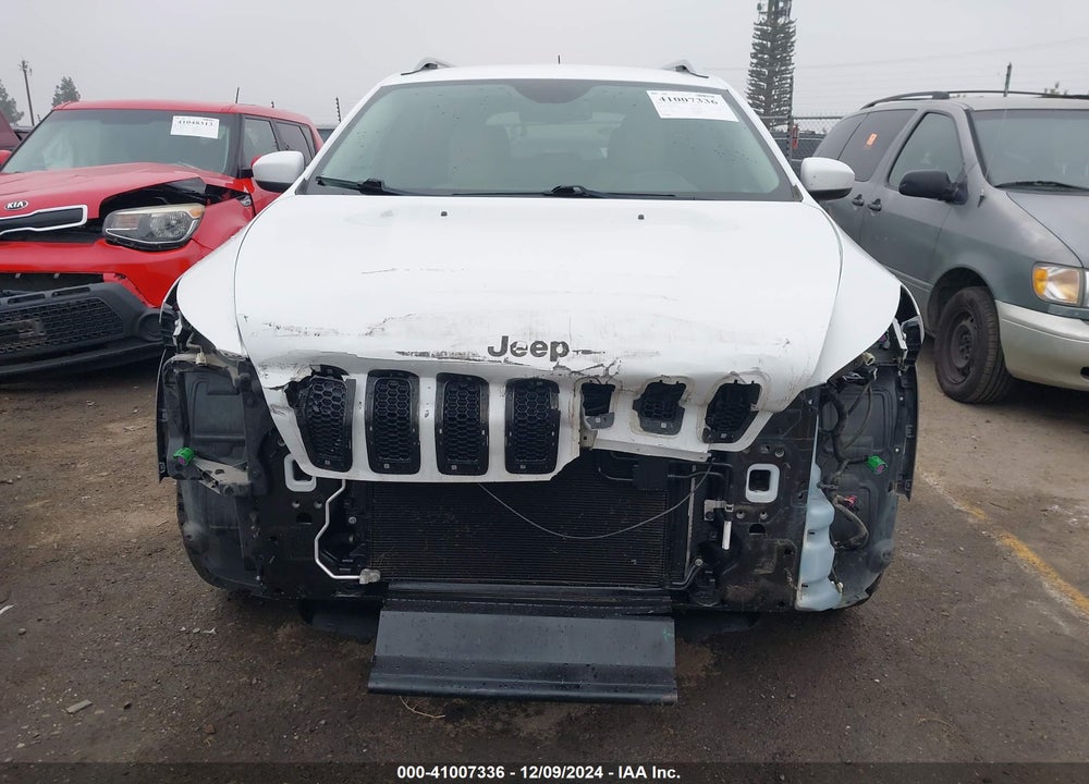 2015 JEEP CHEROKEE LATITUDE VIN: 1C4PJMCB1FW593048