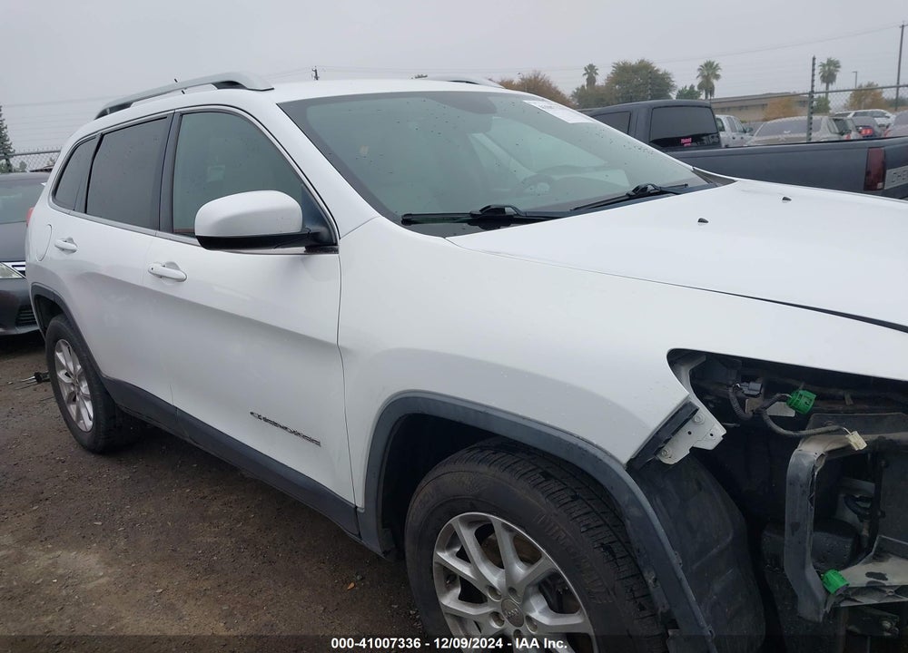 2015 JEEP CHEROKEE LATITUDE VIN: 1C4PJMCB1FW593048