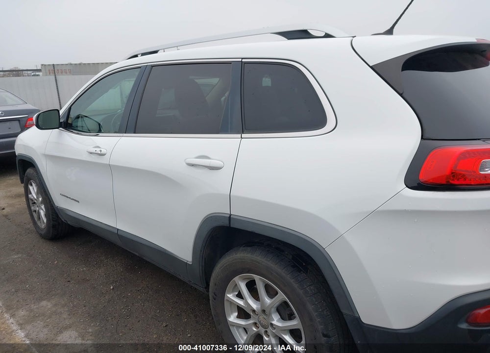 2015 JEEP CHEROKEE LATITUDE VIN: 1C4PJMCB1FW593048