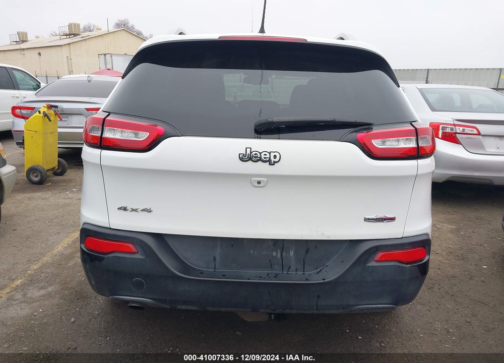 2015 JEEP CHEROKEE LATITUDE VIN: 1C4PJMCB1FW593048