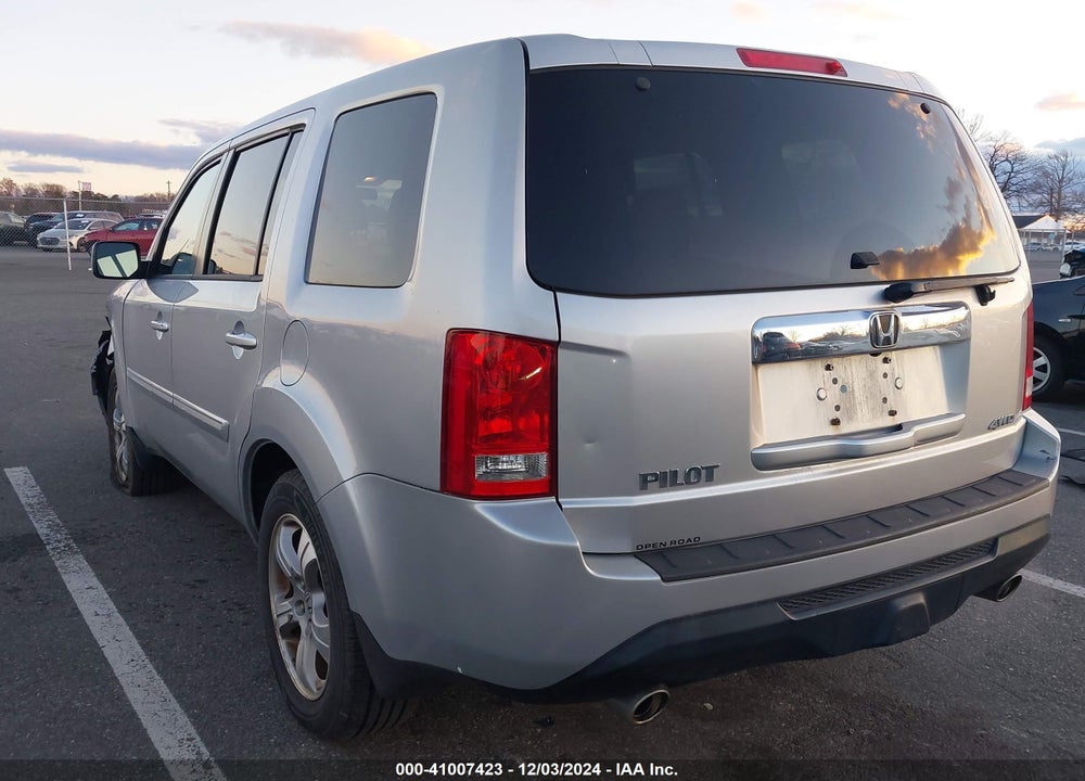 2013 HONDA PILOT EX VIN: 5FNYF4H44DB067384