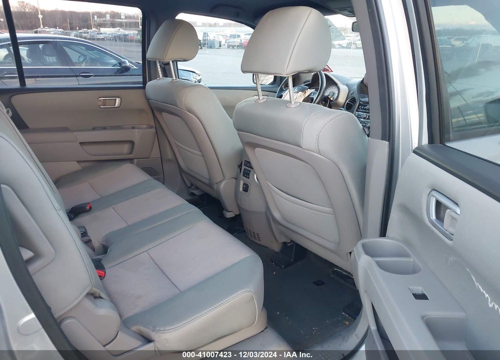 2013 HONDA PILOT EX VIN: 5FNYF4H44DB067384