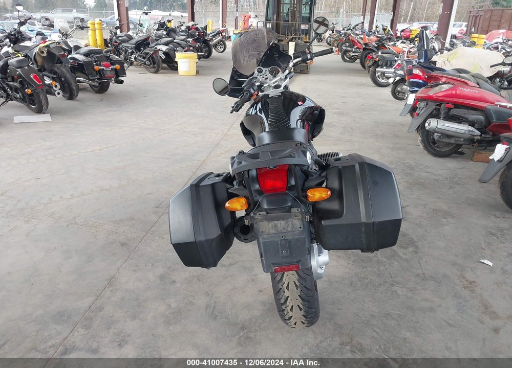 2004 BMW R1150 R VIN: WB10439A94ZF50252